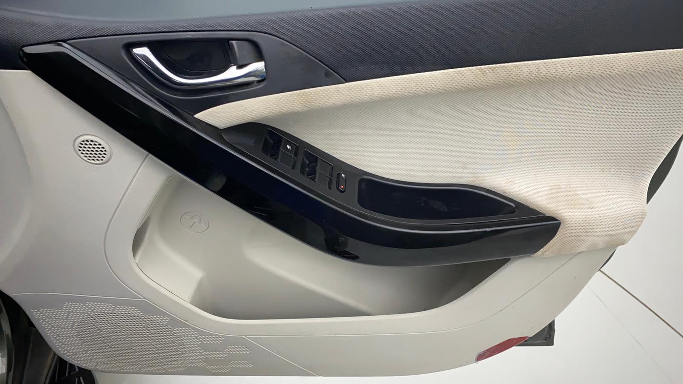 2021 Tata NEXON XZ+ SUNROOF 1.2 RTN, Petrol, Manual, 16,480 km, Driver Side Door Panels Control