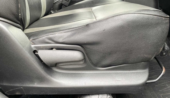 2014 Maruti Swift VXI, Petrol, Manual, 60,307 km, Driver Side Adjustment Panel