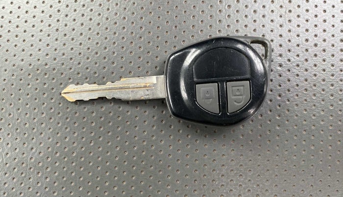 2014 Maruti Swift VXI, Petrol, Manual, 60,307 km, Key Close Up