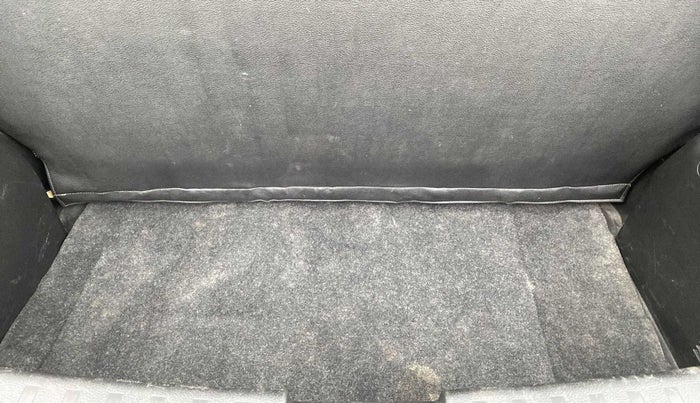 2014 Maruti Swift VXI, Petrol, Manual, 60,307 km, Boot Inside