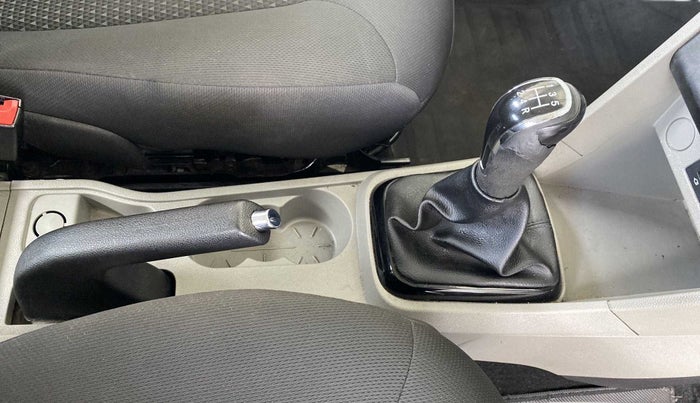 2018 Tata Tiago XZ PETROL, Petrol, Manual, 1,20,667 km, Gear Lever