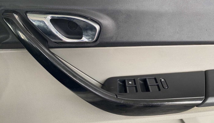 2018 Tata Tiago XZ PETROL, Petrol, Manual, 1,20,667 km, Driver Side Door Panels Control