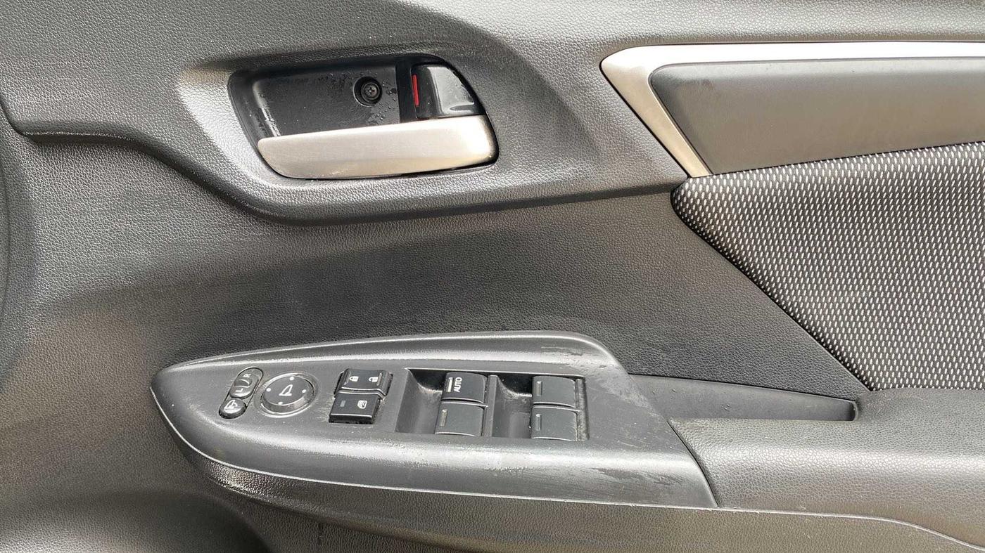 2018 Honda WR-V 1.5L I-DTEC VX MT, Diesel, Manual, 58,200 km, Driver Side Door Panels Control