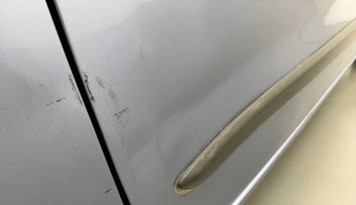 2010 Maruti Wagon R 1.0 VXI, Petrol, Manual, 62,453 km, Front passenger door - Minor scratches