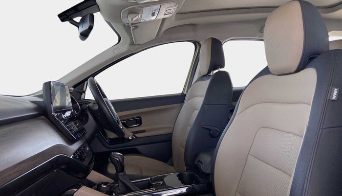 2022 Tata Safari XZA PLUS 6S KAZIRANGA, Diesel, Automatic, 53,966 km, Right Side Front Door Cabin