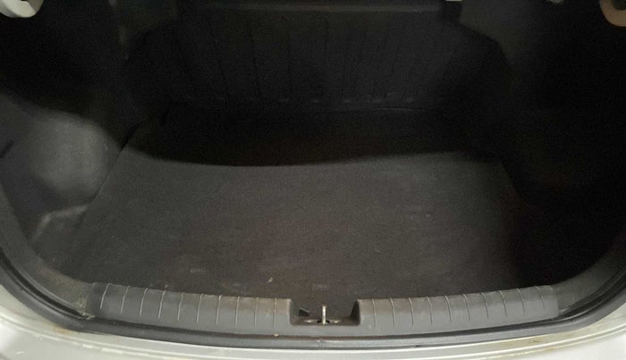 2016 Hyundai Xcent S 1.2, Petrol, Manual, 83,104 km, Boot Inside