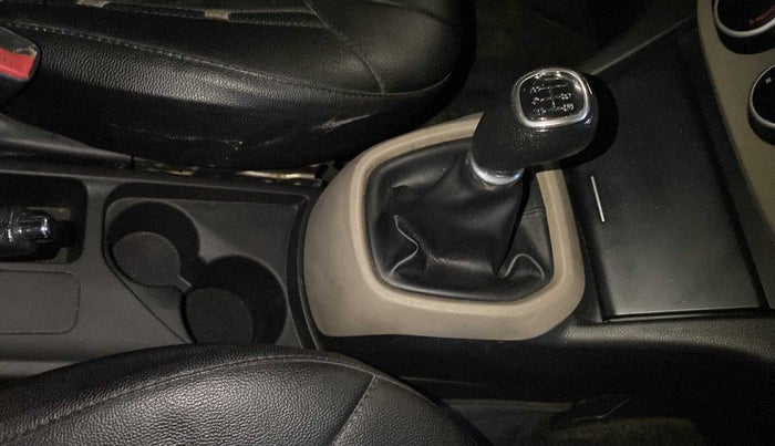 2016 Hyundai Xcent S 1.2, Petrol, Manual, 83,104 km, Gear Lever