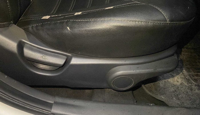 2016 Hyundai Xcent S 1.2, Petrol, Manual, 83,104 km, Driver Side Adjustment Panel