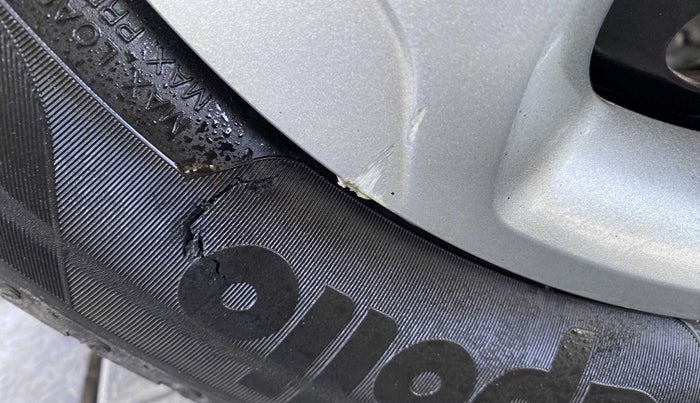 2021 Tata Tiago XTA PETROL, Petrol, Automatic, 33,393 km, Left front tyre - Minor crack