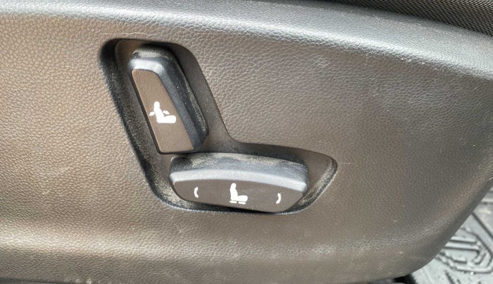 2023 MG HECTOR SHARP 2.0 DIESEL, Diesel, Manual, 8,852 km, Driver Side Adjustment Panel