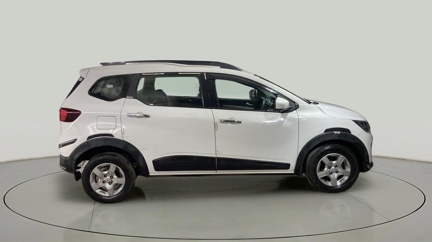 2019 Renault TRIBER RXZ, Petrol, Manual, 30,714 km, Right Side View