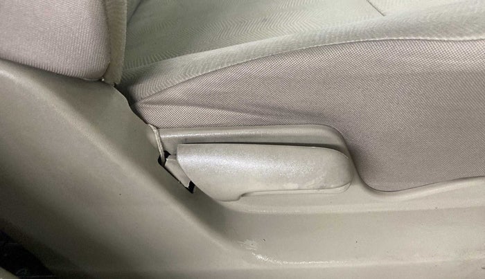 2017 Maruti Ertiga VXI CNG, CNG, Manual, 37,126 km, Driver Side Adjustment Panel