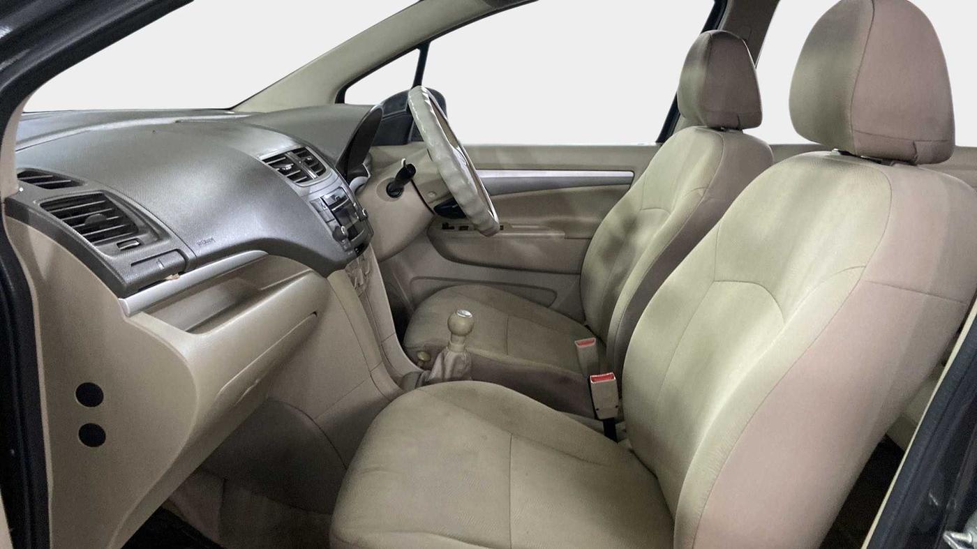 2017 Maruti Ertiga VXI CNG, CNG, Manual, 37,126 km, Right Side Front Door Cabin