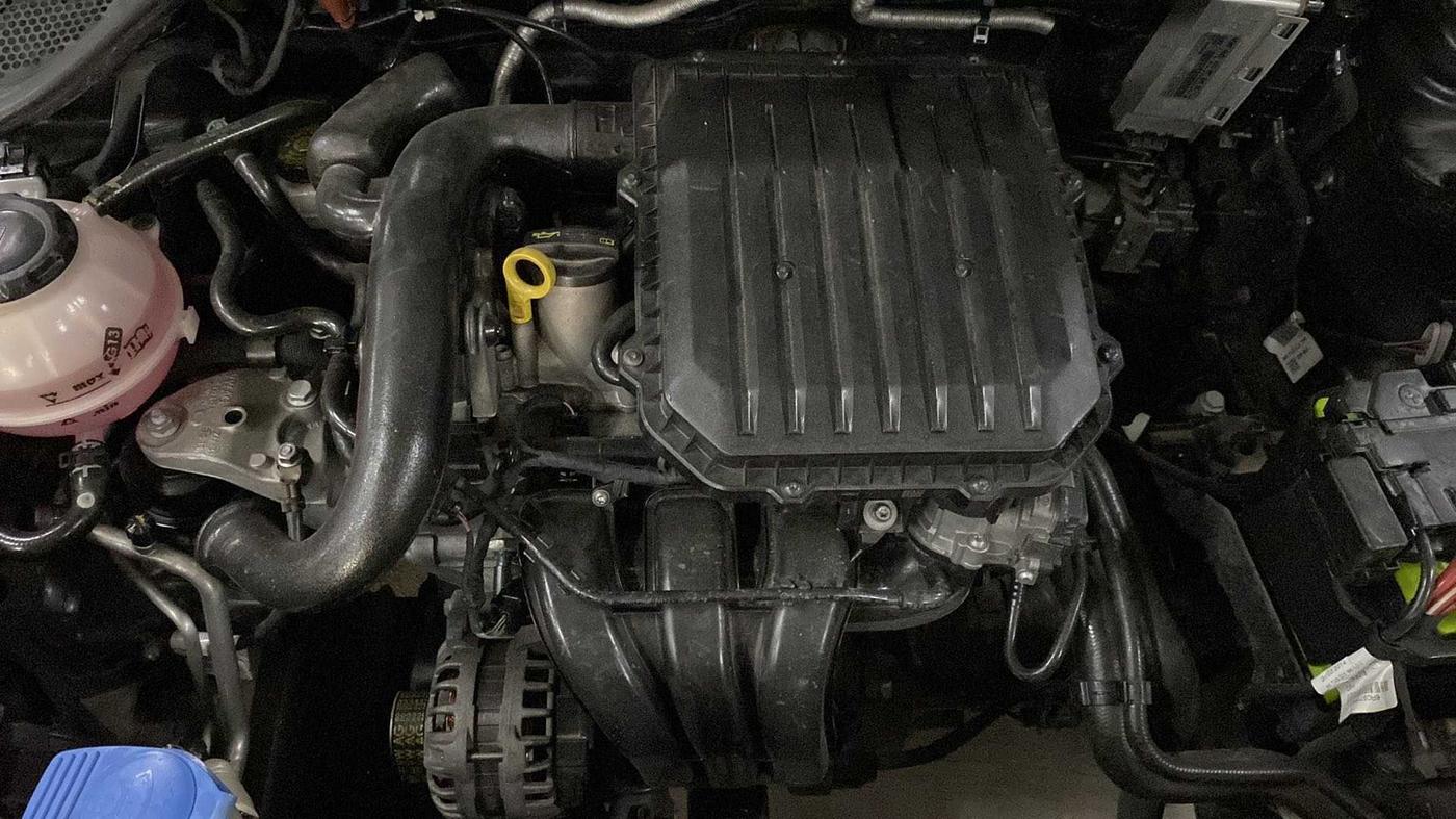 2019 Volkswagen Polo COMFORTLINE 1.0L MPI, Petrol, Manual, 19,306 km, Open Bonet