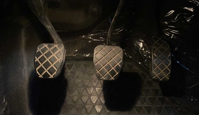 2019 Volkswagen Polo COMFORTLINE 1.0L MPI, Petrol, Manual, 19,306 km, Pedals