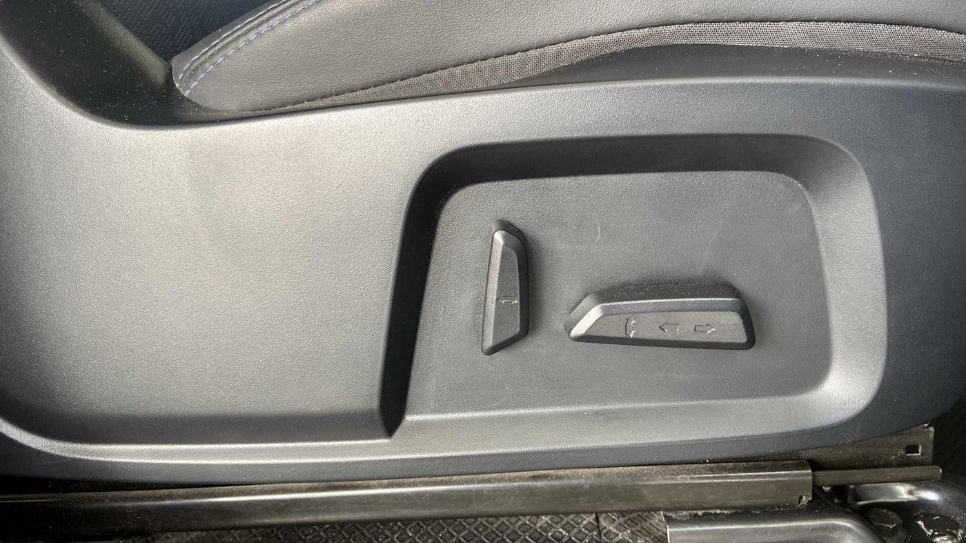 2021 Tata Harrier XZA PLUS 2.0L DARK EDITION, Diesel, Automatic, 22,592 km, Driver Side Adjustment Panel