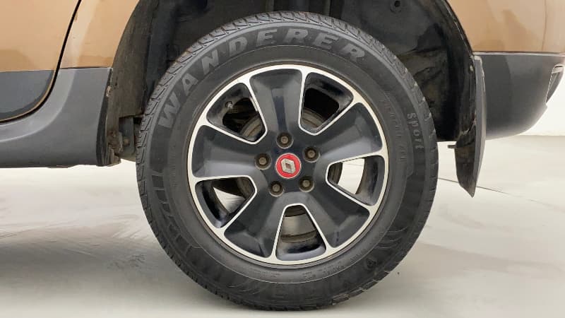 2017 Renault Duster RXS CVT, Petrol, Automatic, 61,457 km, Left Rear Wheel