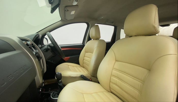 2017 Renault Duster RXS CVT, Petrol, Automatic, 61,457 km, Right Side Front Door Cabin