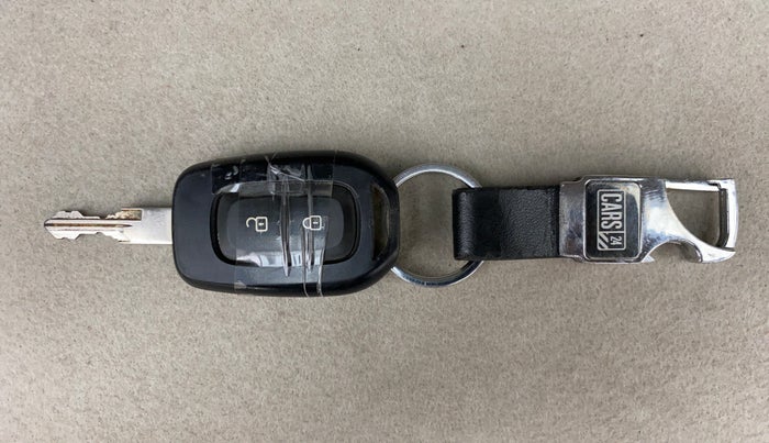 2017 Renault Duster RXS CVT, Petrol, Automatic, 61,457 km, Key Close Up