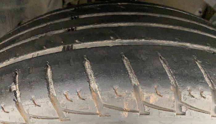 2017 Renault Duster RXS CVT, Petrol, Automatic, 61,457 km, Right Front Tyre Tread