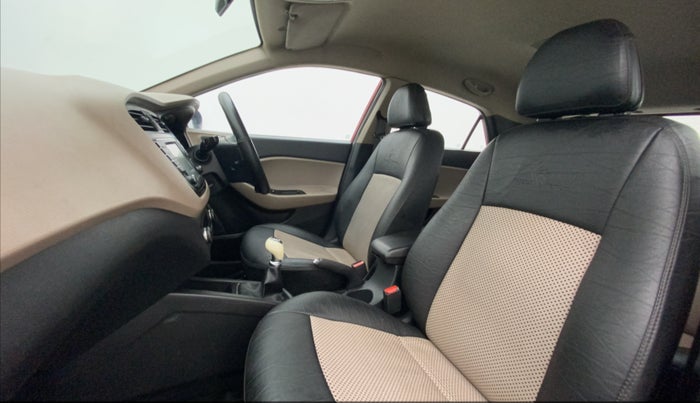 2016 Hyundai Elite i20 ASTA 1.2 (O), Petrol, Manual, 34,509 km, Right Side Front Door Cabin