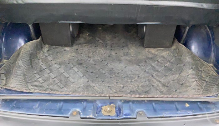 2017 Maruti OMNI E 8 STR, Petrol, Manual, 24,644 km, Boot Inside