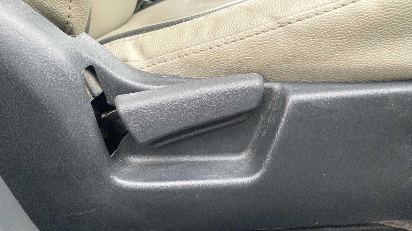 2016 Maruti Alto K10 VXI AMT, Petrol, Automatic, 41,219 km, Driver Side Adjustment Panel