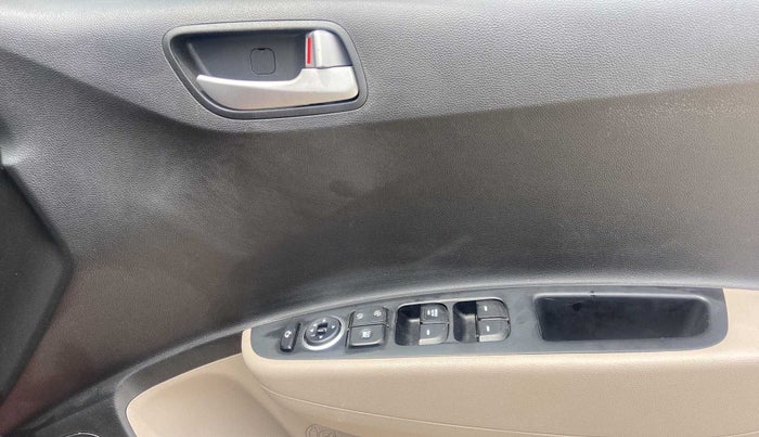 2015 Hyundai Grand i10 ASTA AT 1.2 KAPPA VTVT, Petrol, Automatic, 36,459 km, Driver Side Door Panels Control