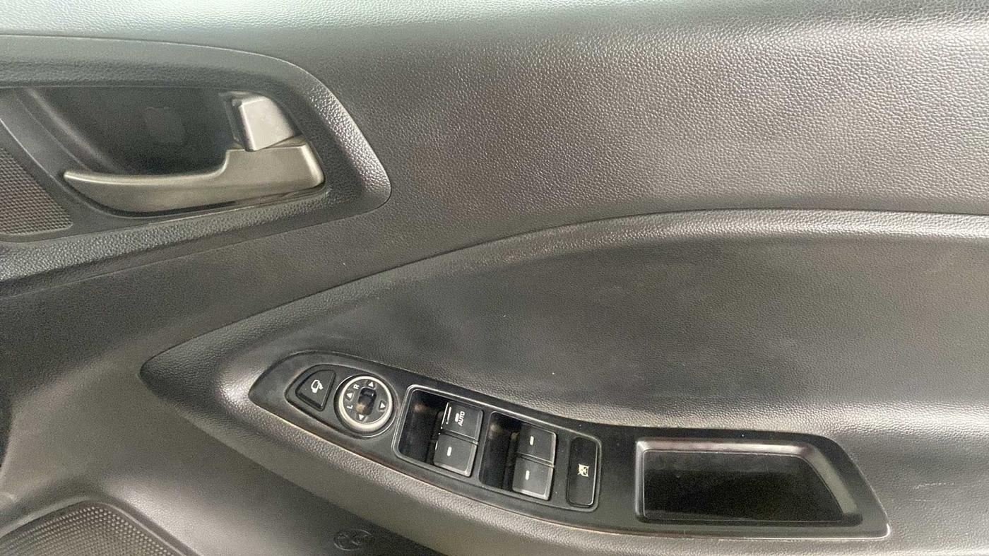 2017 Hyundai i20 Active 1.2 S, Petrol, Manual, 61,366 km, Driver Side Door Panels Control