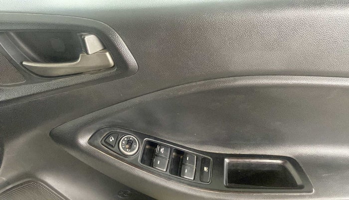2017 Hyundai i20 Active 1.2 S, Petrol, Manual, 61,366 km, Driver Side Door Panels Control