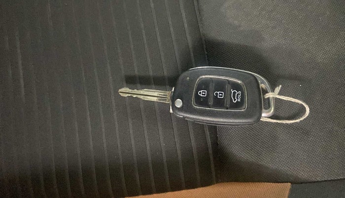 2017 Hyundai i20 Active 1.2 S, Petrol, Manual, 61,366 km, Key Close Up