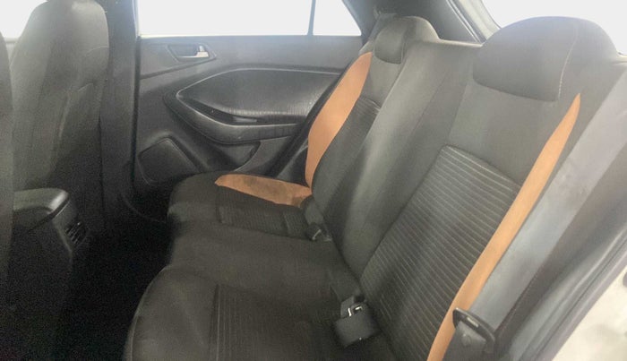2017 Hyundai i20 Active 1.2 S, Petrol, Manual, 61,366 km, Right Side Rear Door Cabin