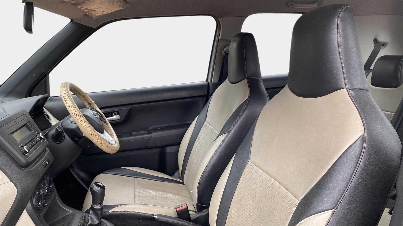 2019 Maruti New Wagon-R VXI 1.0, Petrol, Manual, 31,197 km, Right Side Front Door Cabin
