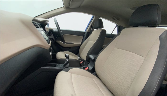 2018 Hyundai Elite i20 ASTA 1.2 (O), Petrol, Manual, 45,224 km, Right Side Front Door Cabin