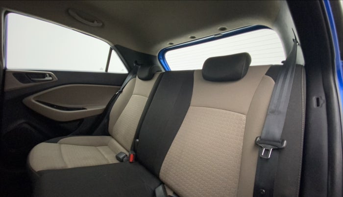 2018 Hyundai Elite i20 ASTA 1.2 (O), Petrol, Manual, 45,224 km, Right Side Rear Door Cabin