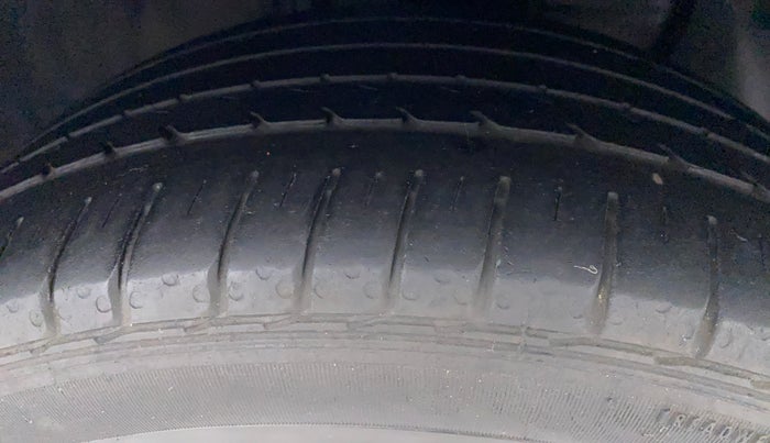 2018 Hyundai Elite i20 ASTA 1.2 (O), Petrol, Manual, 45,224 km, Right Front Tyre Tread