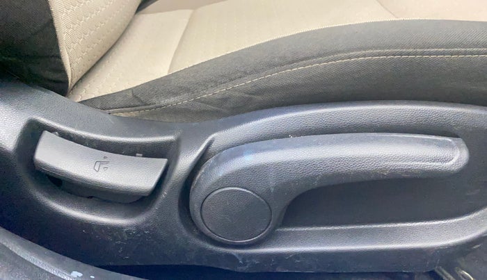 2018 Hyundai Elite i20 ASTA 1.2 (O), Petrol, Manual, 45,224 km, Driver Side Adjustment Panel