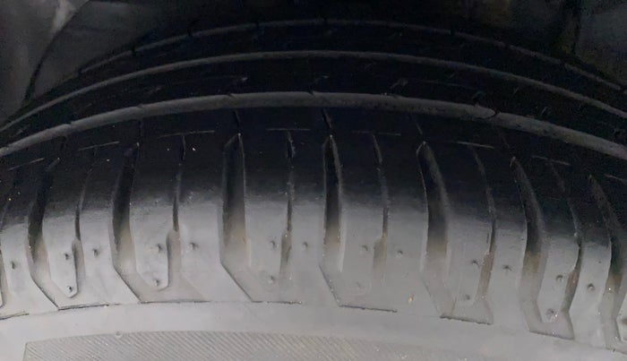 2018 Hyundai Elite i20 ASTA 1.2 (O), Petrol, Manual, 45,224 km, Right Rear Tyre Tread