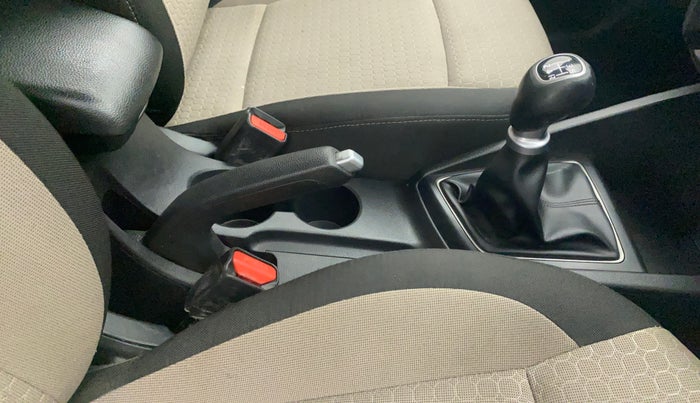 2018 Hyundai Elite i20 ASTA 1.2 (O), Petrol, Manual, 45,224 km, Gear Lever
