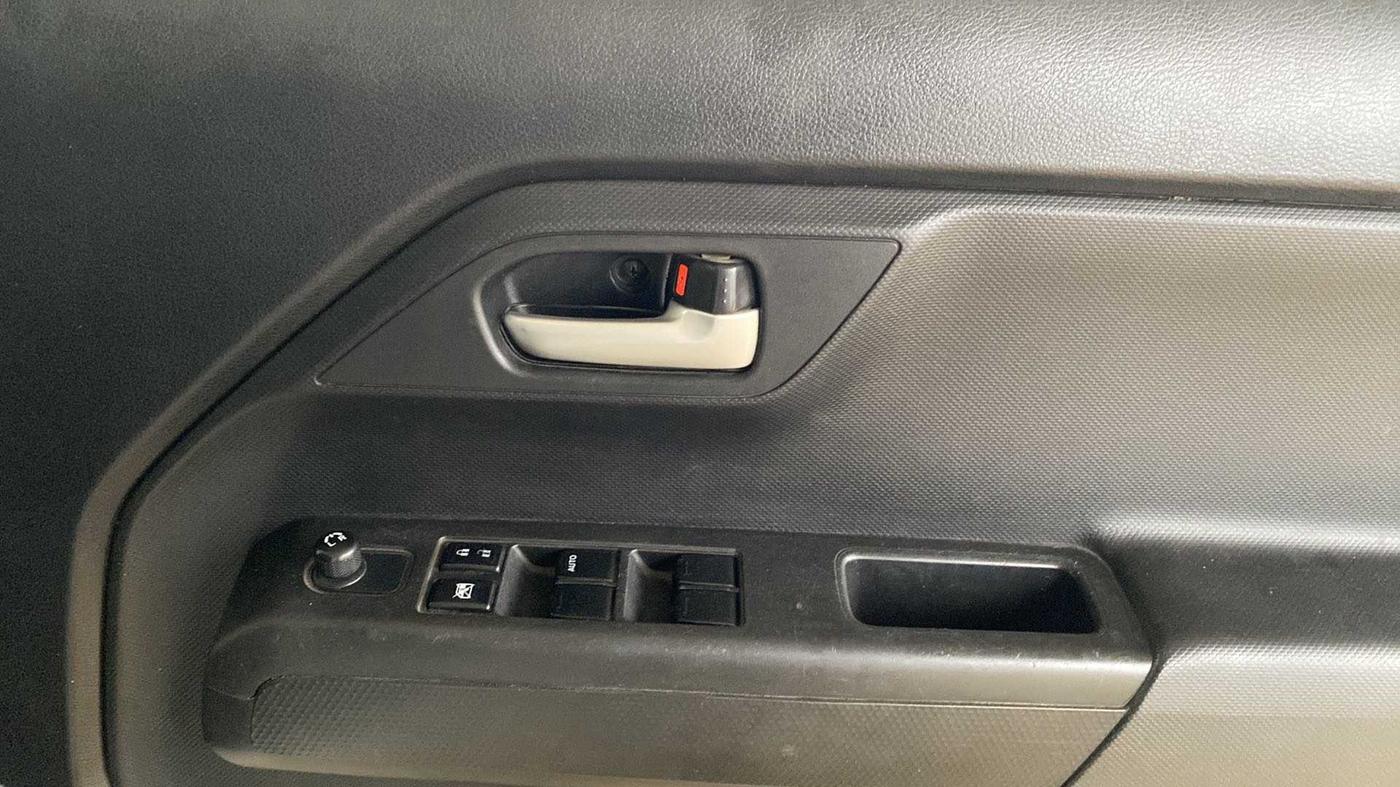 2019 Maruti New Wagon-R VXI 1.0, Petrol, Manual, 19,910 km, Driver Side Door Panels Control