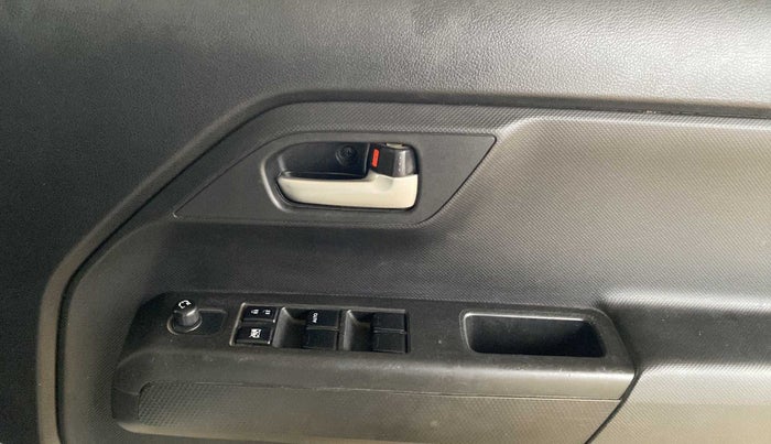 2019 Maruti New Wagon-R VXI 1.0, Petrol, Manual, 19,910 km, Driver Side Door Panels Control
