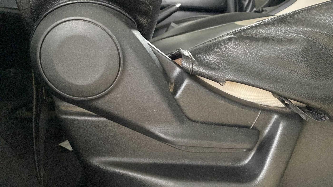 2019 Maruti New Wagon-R VXI 1.0, Petrol, Manual, 19,910 km, Driver Side Adjustment Panel