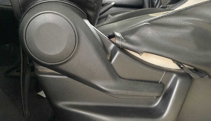 2019 Maruti New Wagon-R VXI 1.0, Petrol, Manual, 19,910 km, Driver Side Adjustment Panel