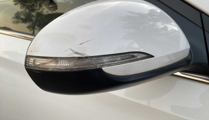 2018 Hyundai Verna 1.6 VTVT SX, Petrol, Manual, 87,005 km, Right rear-view mirror - Indicator light not working