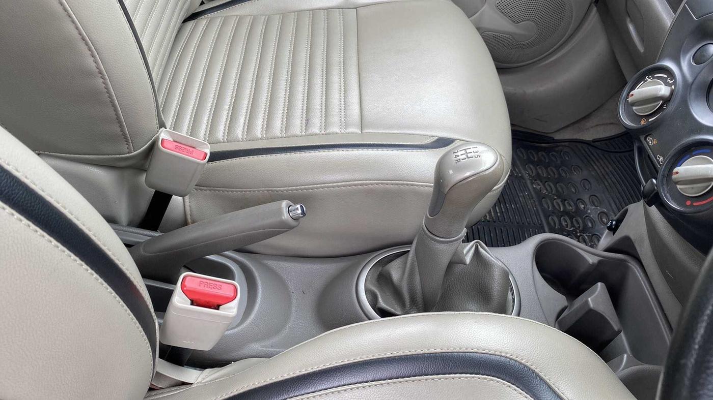 2015 Nissan Micra XL PETROL, Petrol, Manual, 43,905 km, Gear Lever