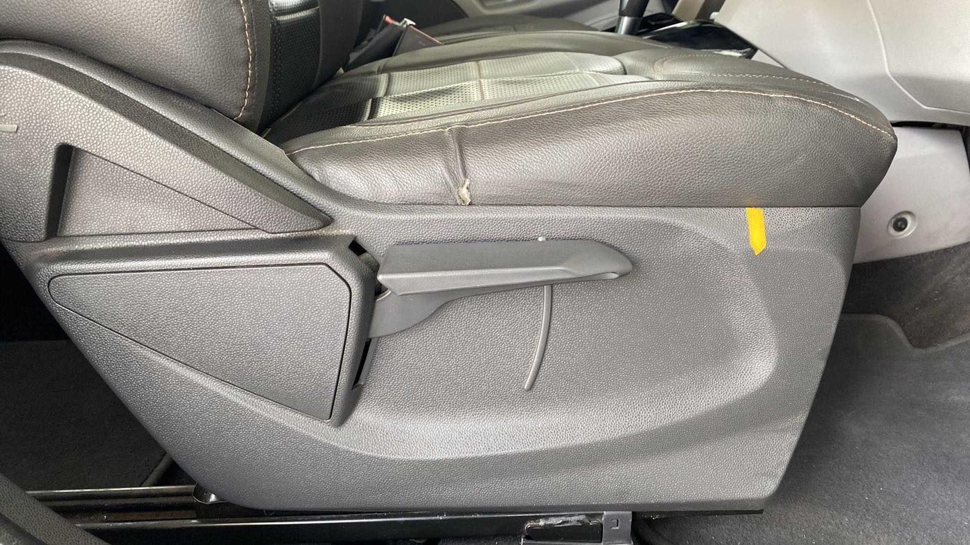2017 Ford Ecosport TITANIUM 1.5L PETROL AT, Petrol, Automatic, 73,899 km, Driver Side Adjustment Panel