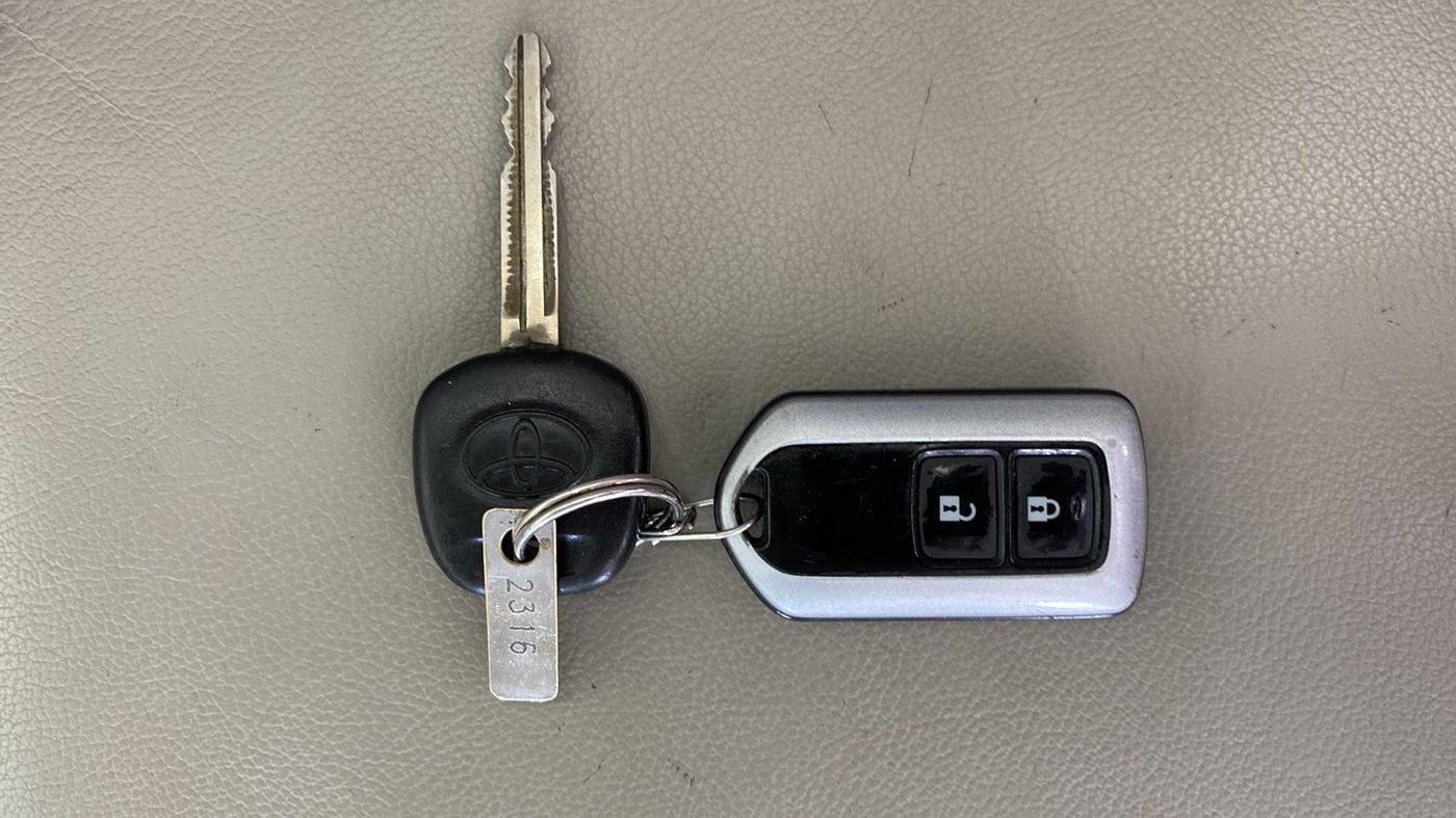 2011 Toyota Corolla Altis GL DIESEL, Diesel, Manual, 90,929 km, Key Close Up