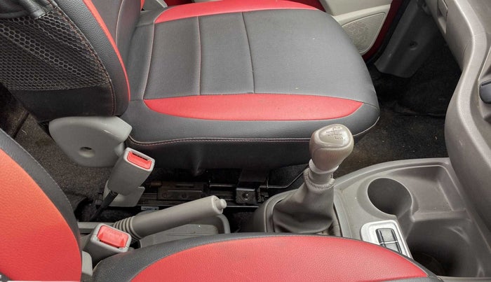 2016 Datsun Redi Go T, Petrol, Manual, 10,289 km, Gear Lever