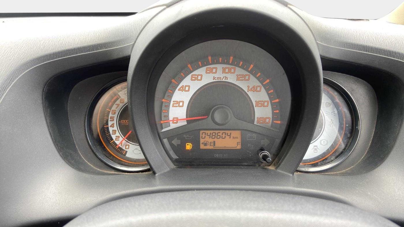 2014 Honda Brio S MT, Petrol, Manual, 48,580 km, Odometer Image