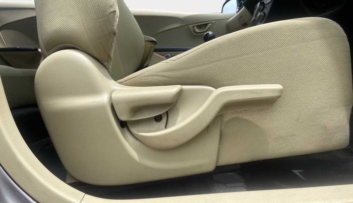 2014 Honda Brio S MT, Petrol, Manual, 48,580 km, Driver Side Adjustment Panel